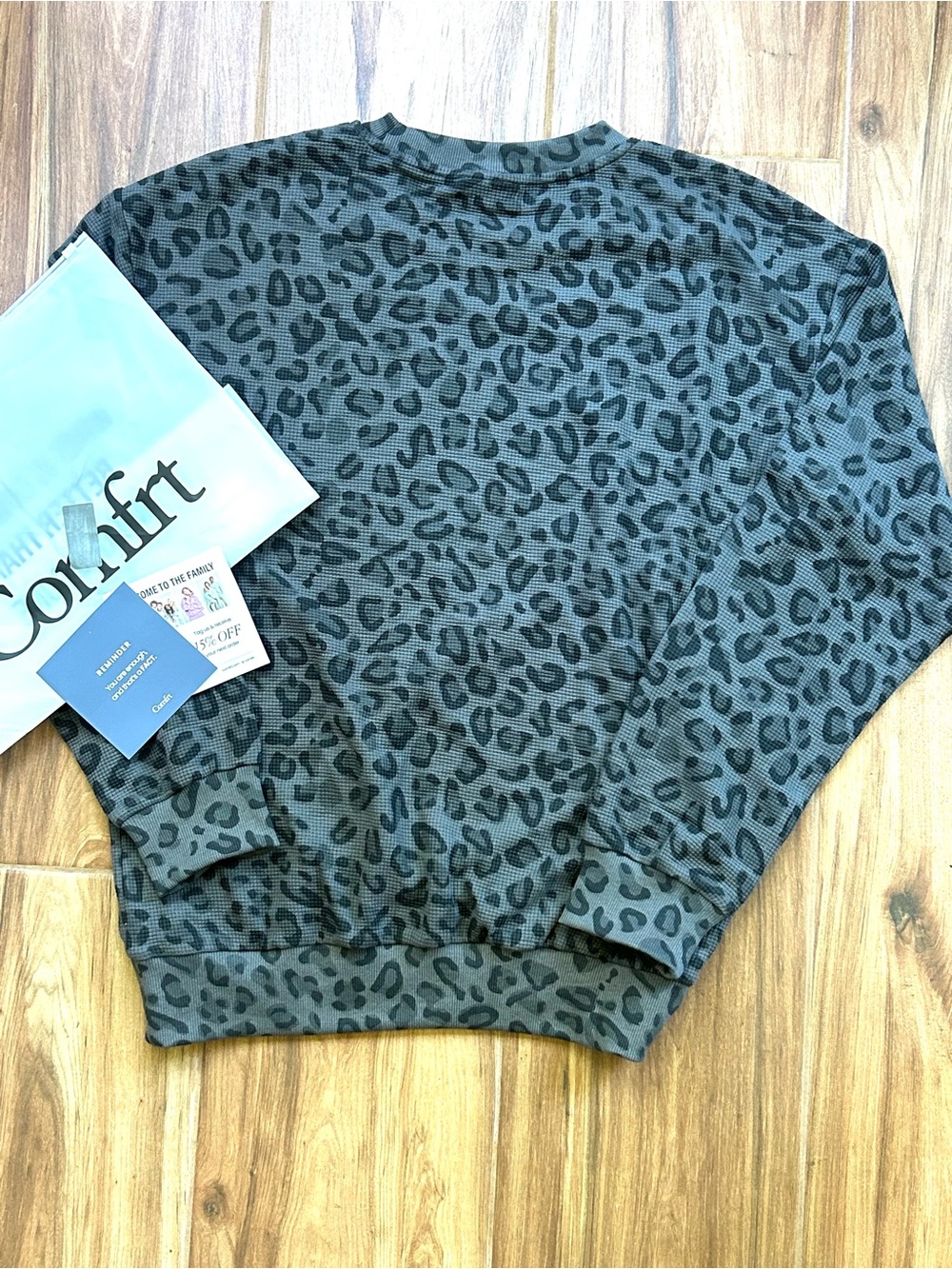 NWT Comfrt Waffle Lounge Long Sleeve Panther Leopard Print Medium M - Picture 4 of 11